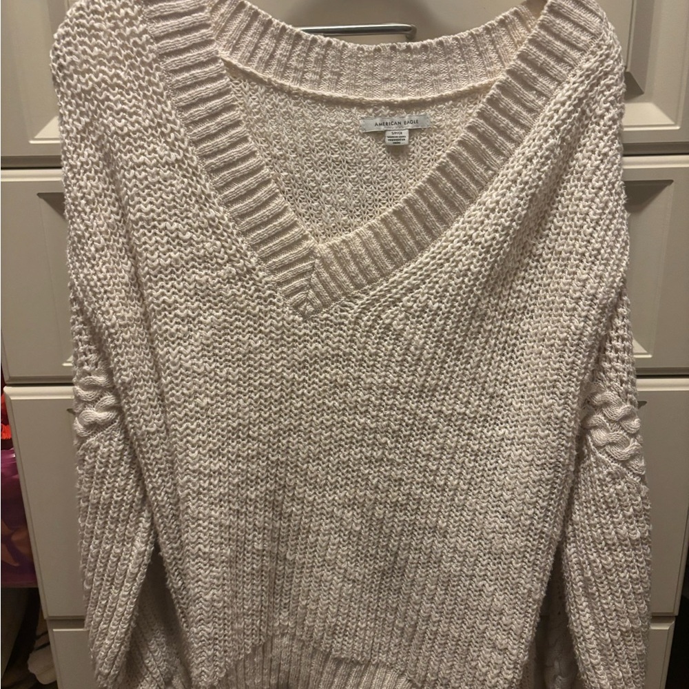 American Eagle Outfitters Cream V-Neck Sweater Ribbed Knit
